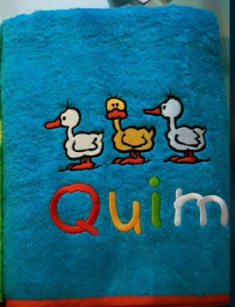 Toalla,personalizada,bordados,nombre,dibujo,